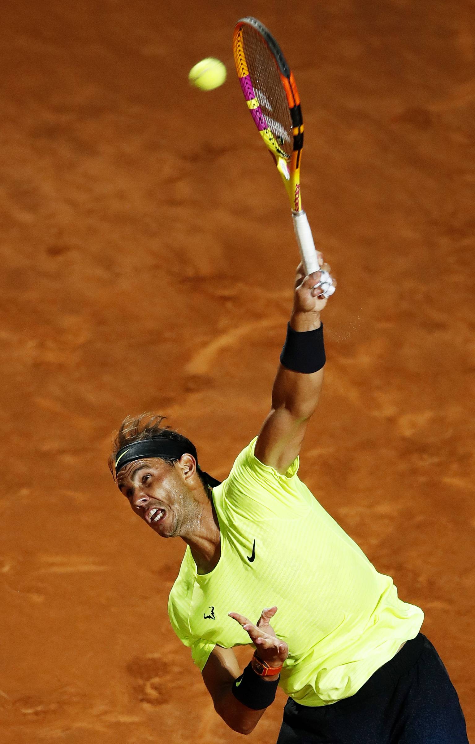 包含英国网球队绝地反击意大利网球队，纳达尔高光表现的词条