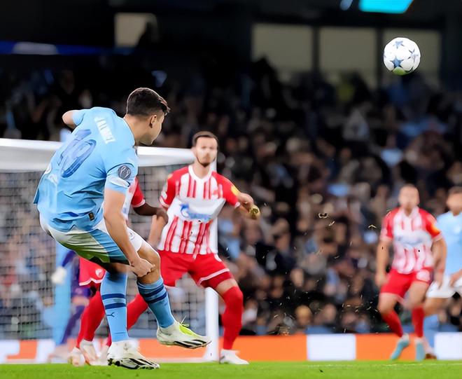 荷兰翻盘曼城，阿尔瓦雷斯爆发神勇