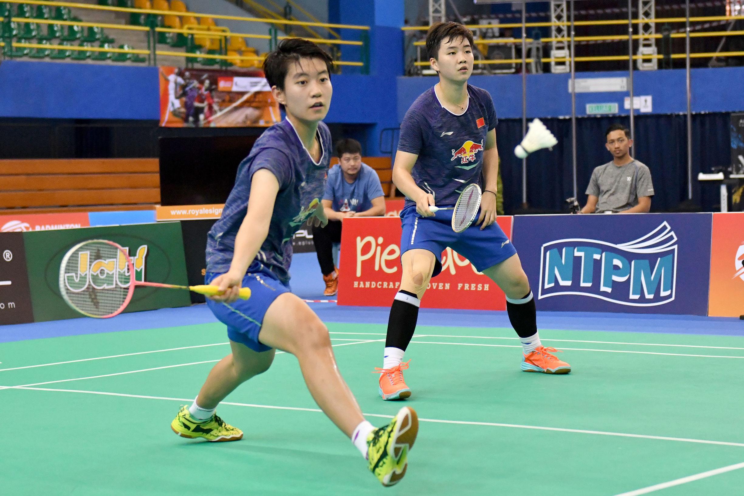 包含英格兰羽毛球队逆转日本羽毛球队，辛杜惊艳世界的词条