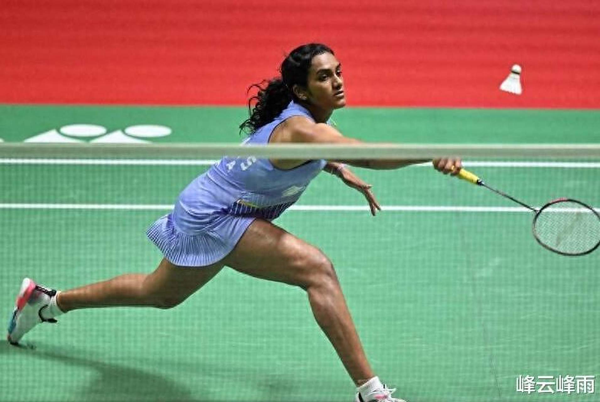 包含英格兰羽毛球队逆转日本羽毛球队，辛杜惊艳世界的词条