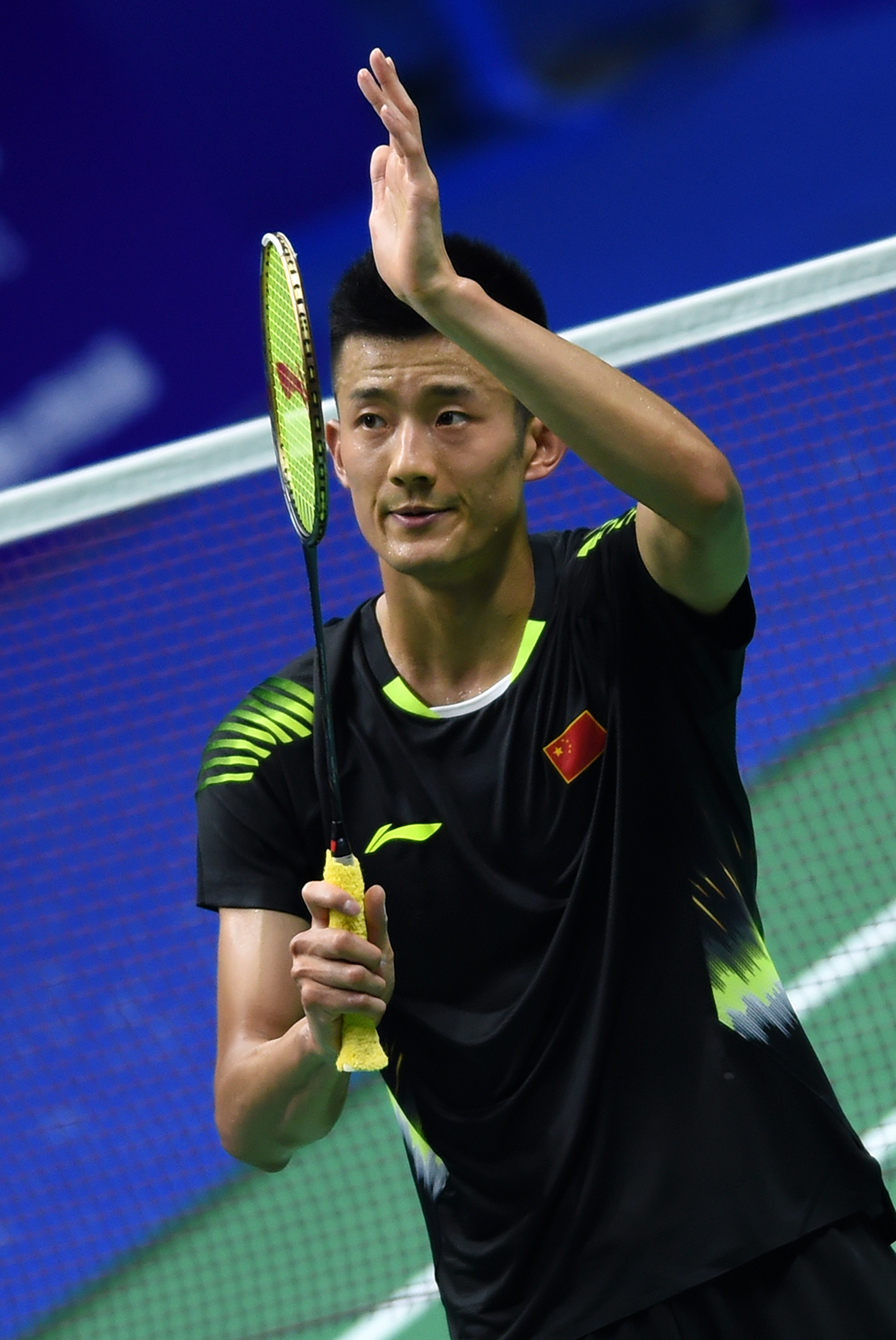 包含英格兰羽毛球队鏖战中国羽毛球队，谌龙惊艳世界的词条