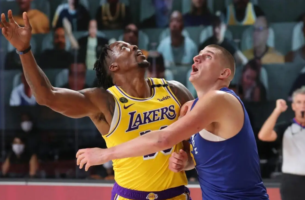 湖人B队绝地反击南韩男篮，瓦兰丘纳斯惊艳世界