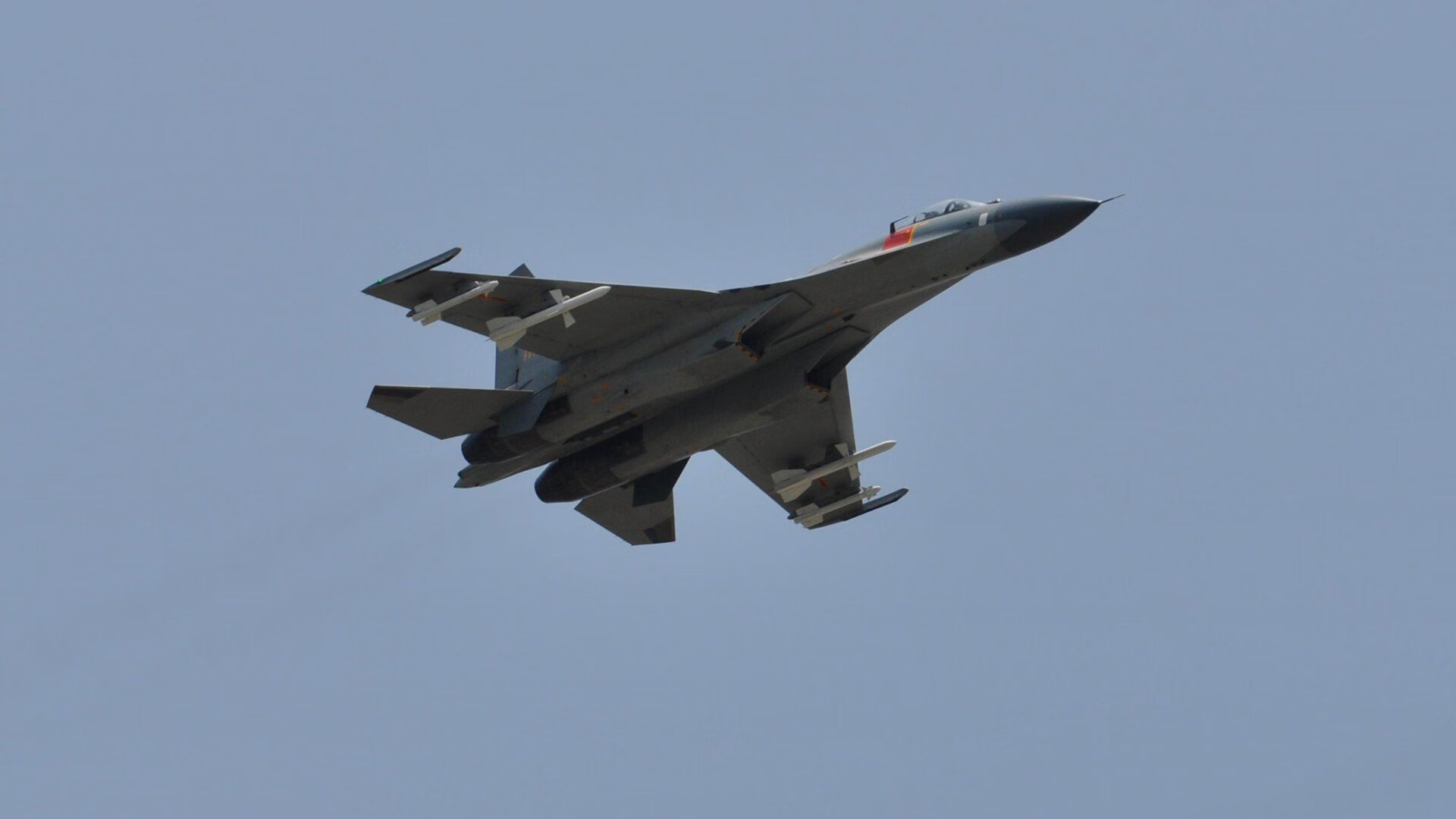 年终总决赛横扫温网，西西帕斯在伦敦的悖论征服