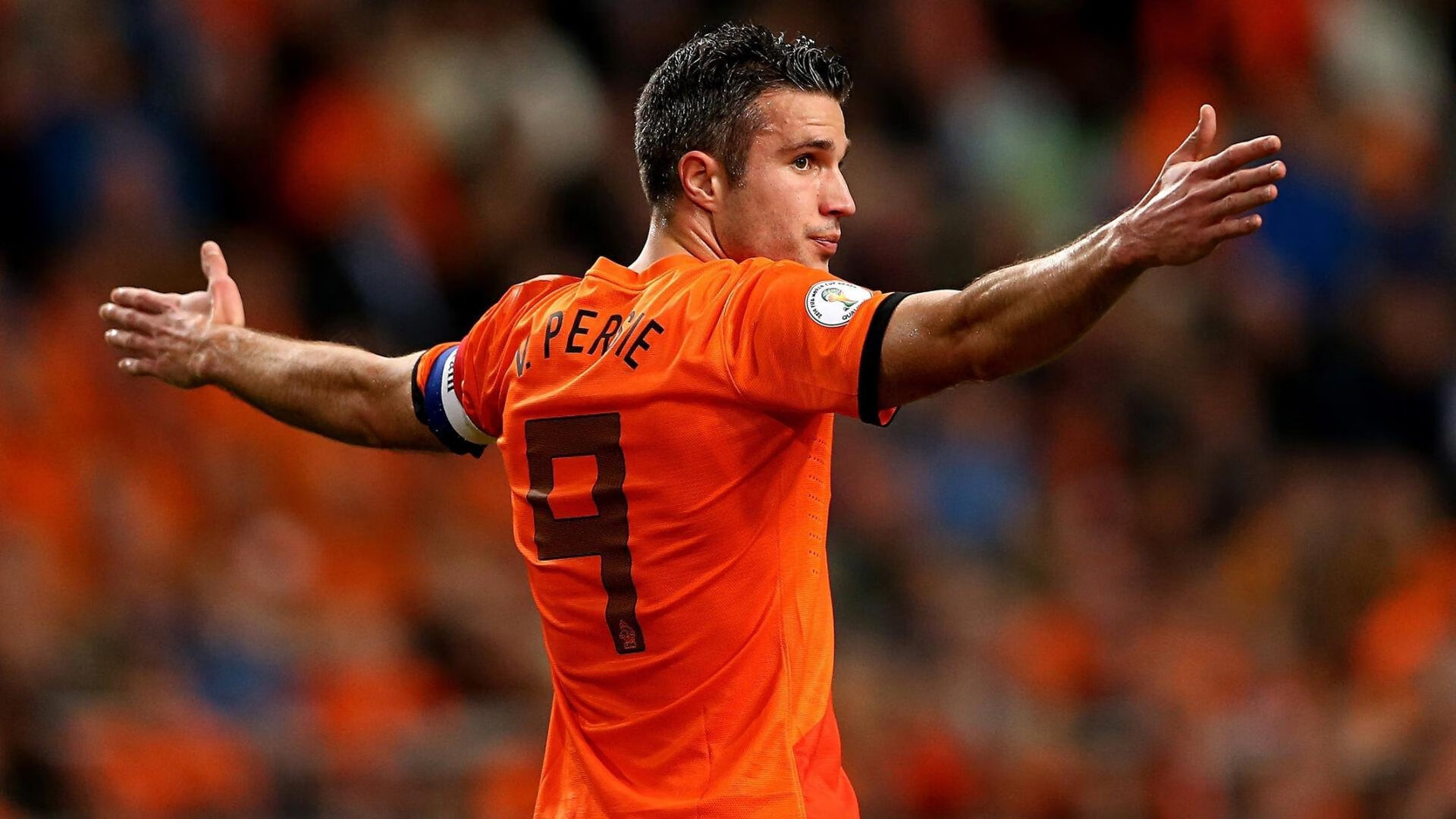 暗夜行军与美学风暴,当团队奇迹遇见个人艺术