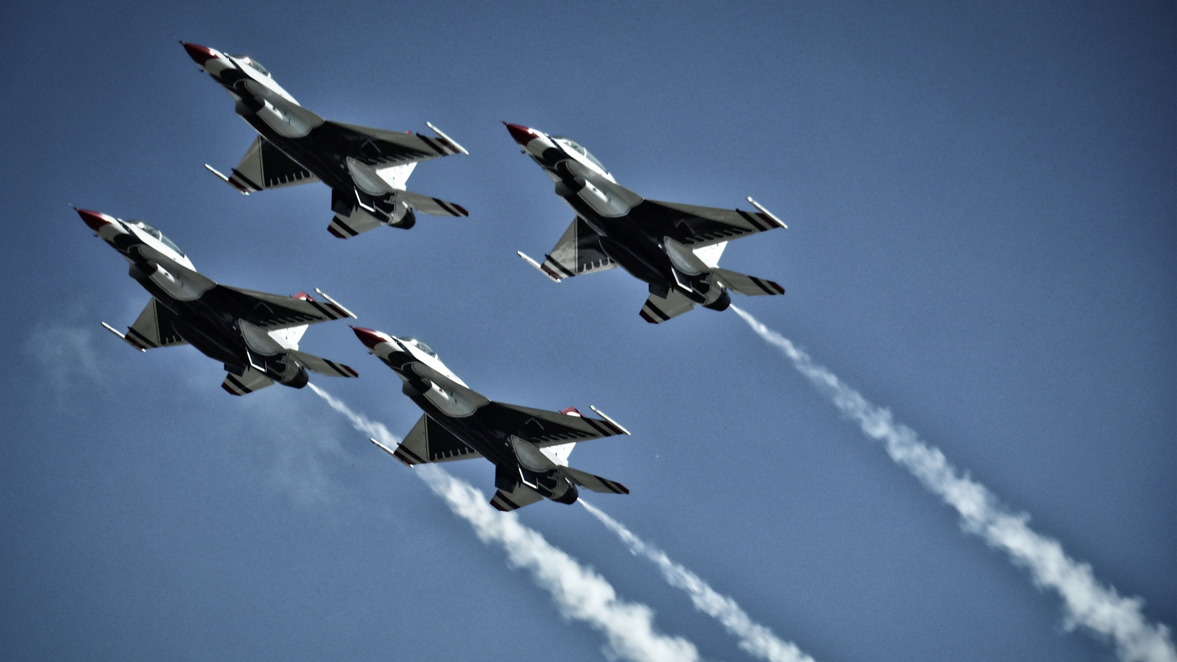 足球新秩序,塞维利亚力克拜仁,拉什福德闪耀亚平宁